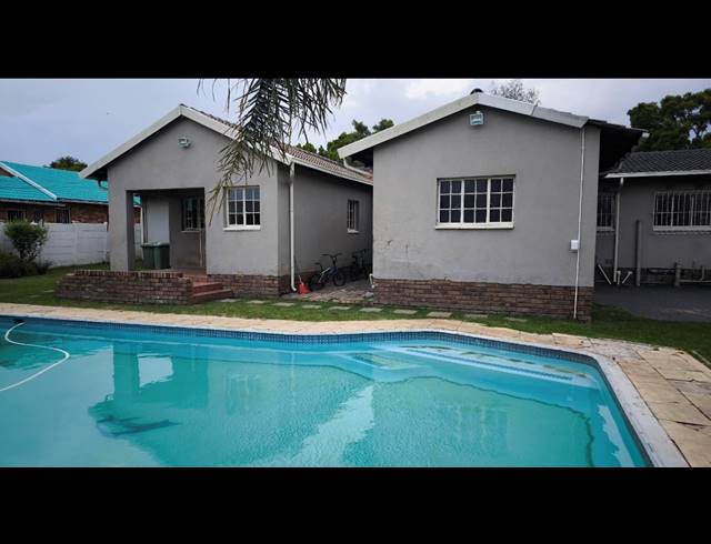 3 BEDROOM FREEHOLD FOR SALE IN BRACKENHURST